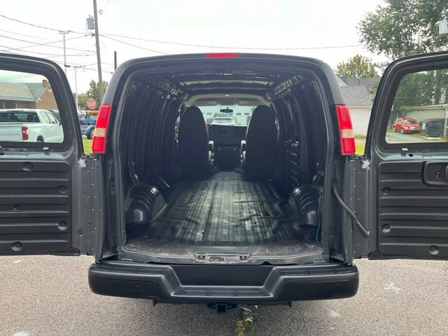 Used 2014 Chevrolet Express 1500 RWD image 23