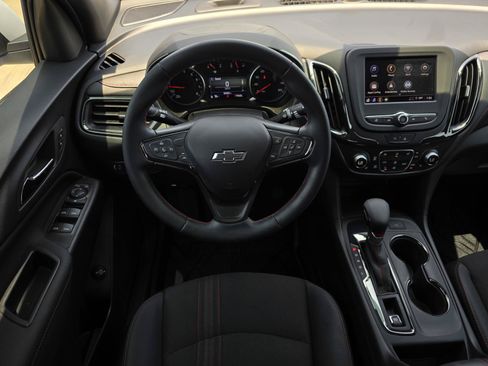Used 2023 Chevrolet Equinox RS FWD image 11