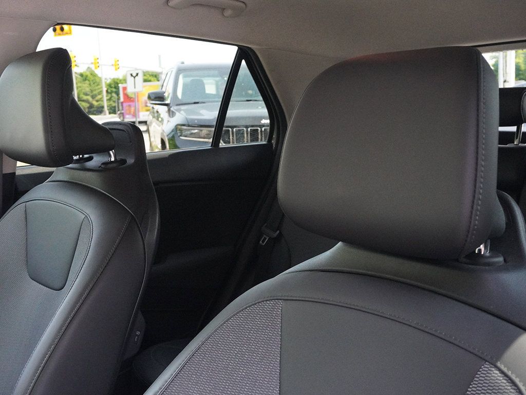 Used 2023 Kia Niro EX FWD image 29