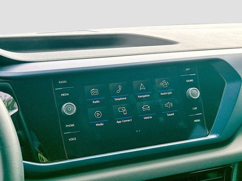 Used 2023 Volkswagen Taos SE image 15