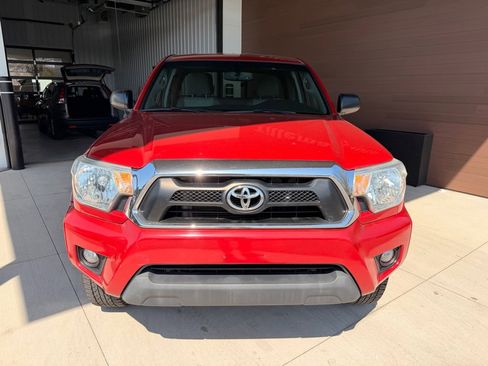 Used 2012 Toyota Tacoma 4x4 Access Cab V6 w/ SR5 Pkg image 2