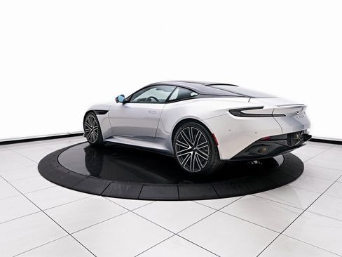 Used 2024 Aston Martin DB12 Coupe image 12
