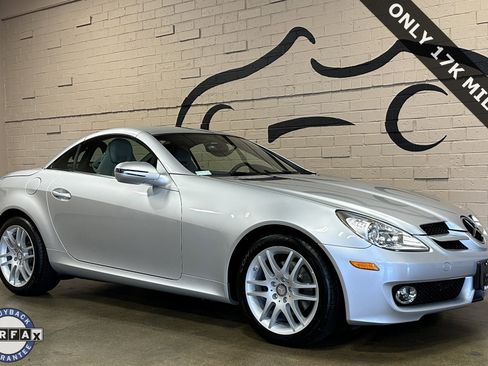 Used 2009 Mercedes-Benz SLK 300 image 1
