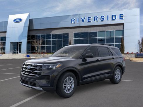 New 2026 Ford Explorer Active image 2