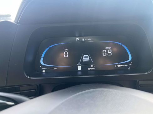 Certified 2025 Hyundai Elantra Sport FWD image 15
