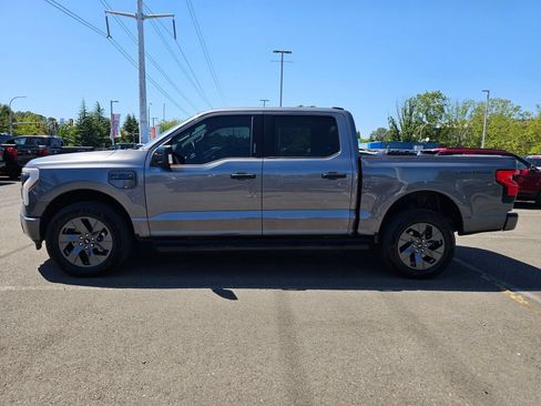 Used 2024 Ford F150 Lightning XLT AWD/4WD image 8