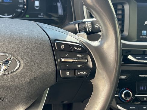 Used 2019 Hyundai Ioniq SEL image 20