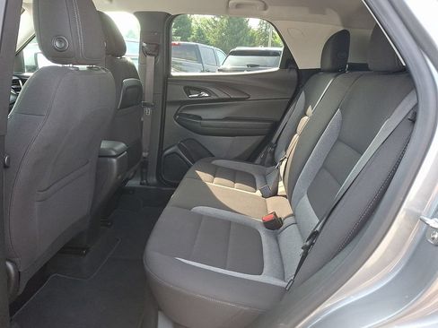 Used 2024 Chevrolet TrailBlazer LT FWD image 12