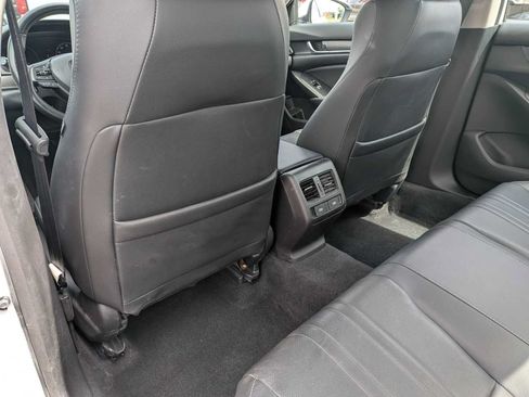 Used 2021 Honda Accord Touring image 19