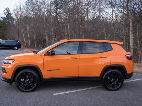 New 2026 Jeep Compass Latitude AWD/4WD image 5