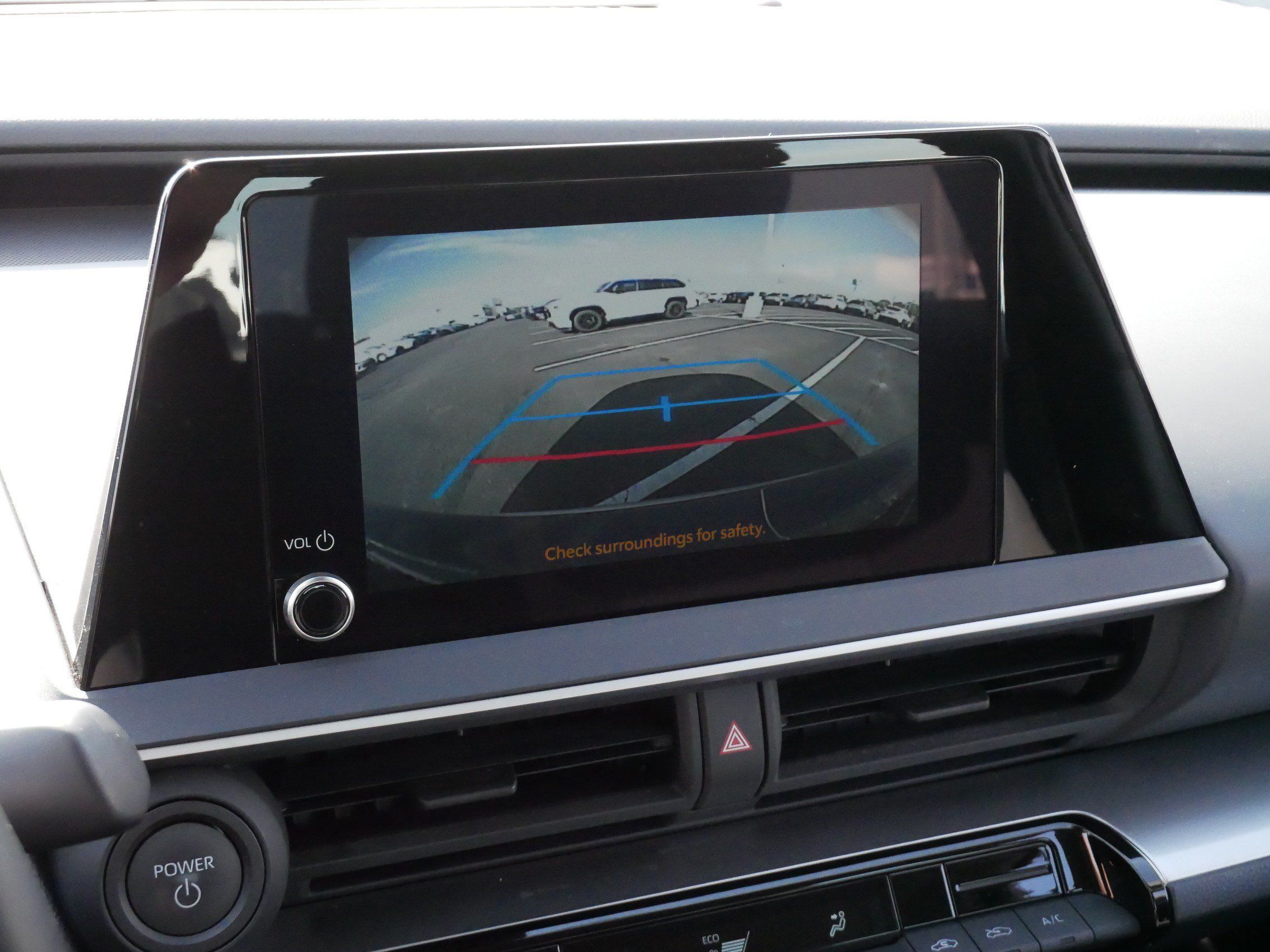 Certified 2025 Toyota Prius LE FWD image 22