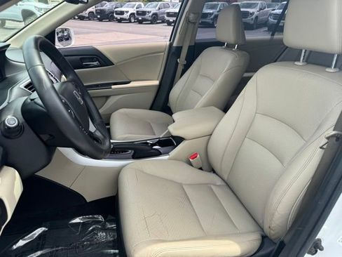 Used 2015 Honda Accord EX-L image 17