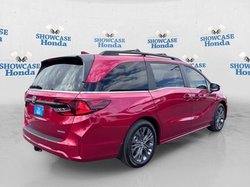 New 2026 Honda Odyssey Touring image 7