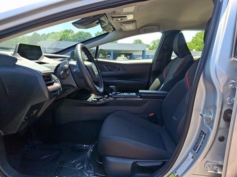 Used 2024 Toyota Prius Prime FWD image 15
