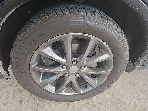 Used 2017 Dodge Durango GT w/ Nav & Power Liftgate Group RWD image 2