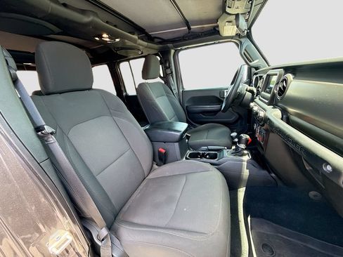 Used 2023 Jeep Wrangler Unlimited w/ Convenience Group AWD/4WD image 32