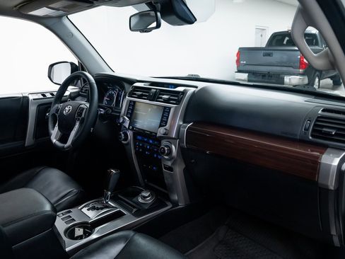Used 2020 Toyota 4Runner Limited image 23