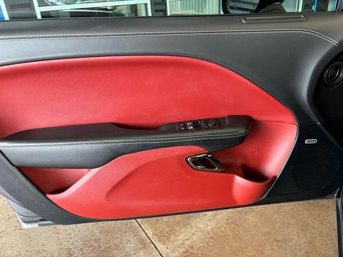 Used 2020 Dodge Challenger SRT Hellcat RWD image 16