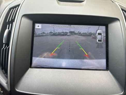 Used 2018 Ford Edge SEL w/ Equipment Group 201A AWD/4WD image 15