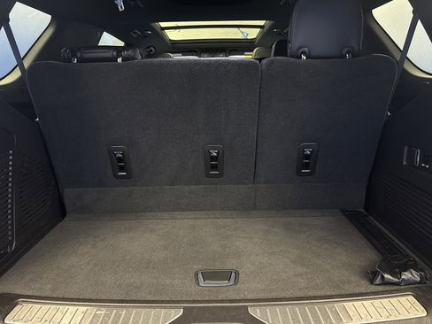 Used 2021 Chevrolet Tahoe High Country image 32