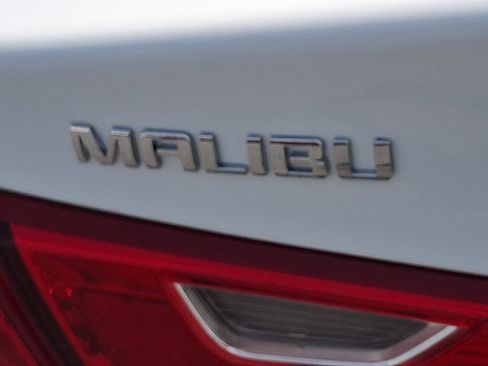 Used 2023 Chevrolet Malibu LT FWD image 29