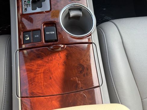 Used 2013 Toyota Highlander Limited image 24