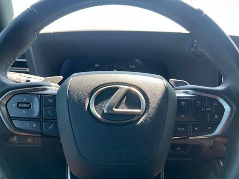 Used 2025 Lexus GX 550 w/ Accessory Package (Z1) AWD/4WD image 44