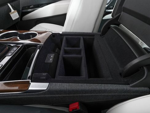 Used 2026 Cadillac Escalade Platinum Sport w/ LPO, ONYX Package image 34