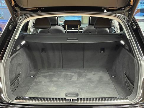 Used 2021 Audi e-tron Premium w/ Convenience Plus Package image 23