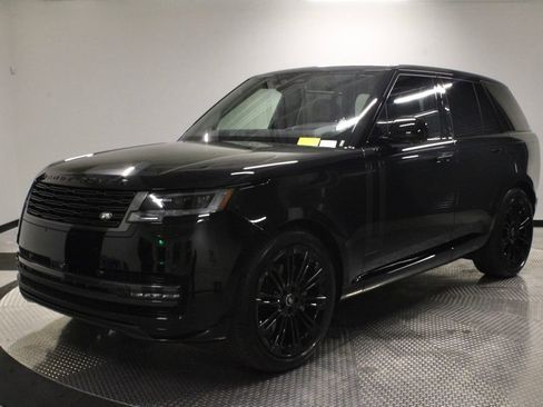 Used 2025 Land Rover Range Rover SE AWD/4WD image 1