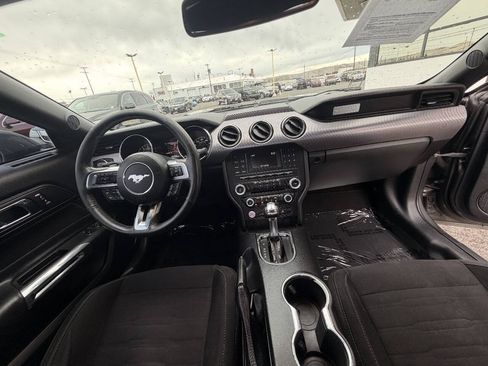 Used 2017 Ford Mustang Coupe RWD image 14