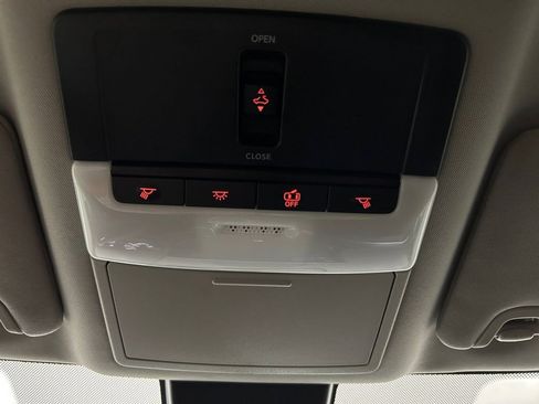 Used 2025 Nissan Altima 2.5 SV w/ SV Premium Package image 29