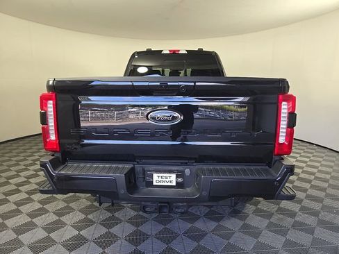 Used 2024 Ford F250 Lariat w/ Lariat Ultimate Package AWD/4WD image 6