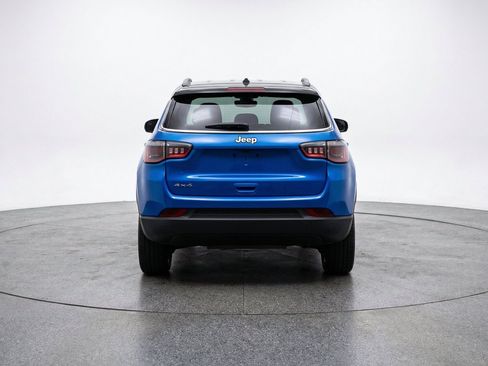 Used 2025 Jeep Compass Limited AWD/4WD image 7