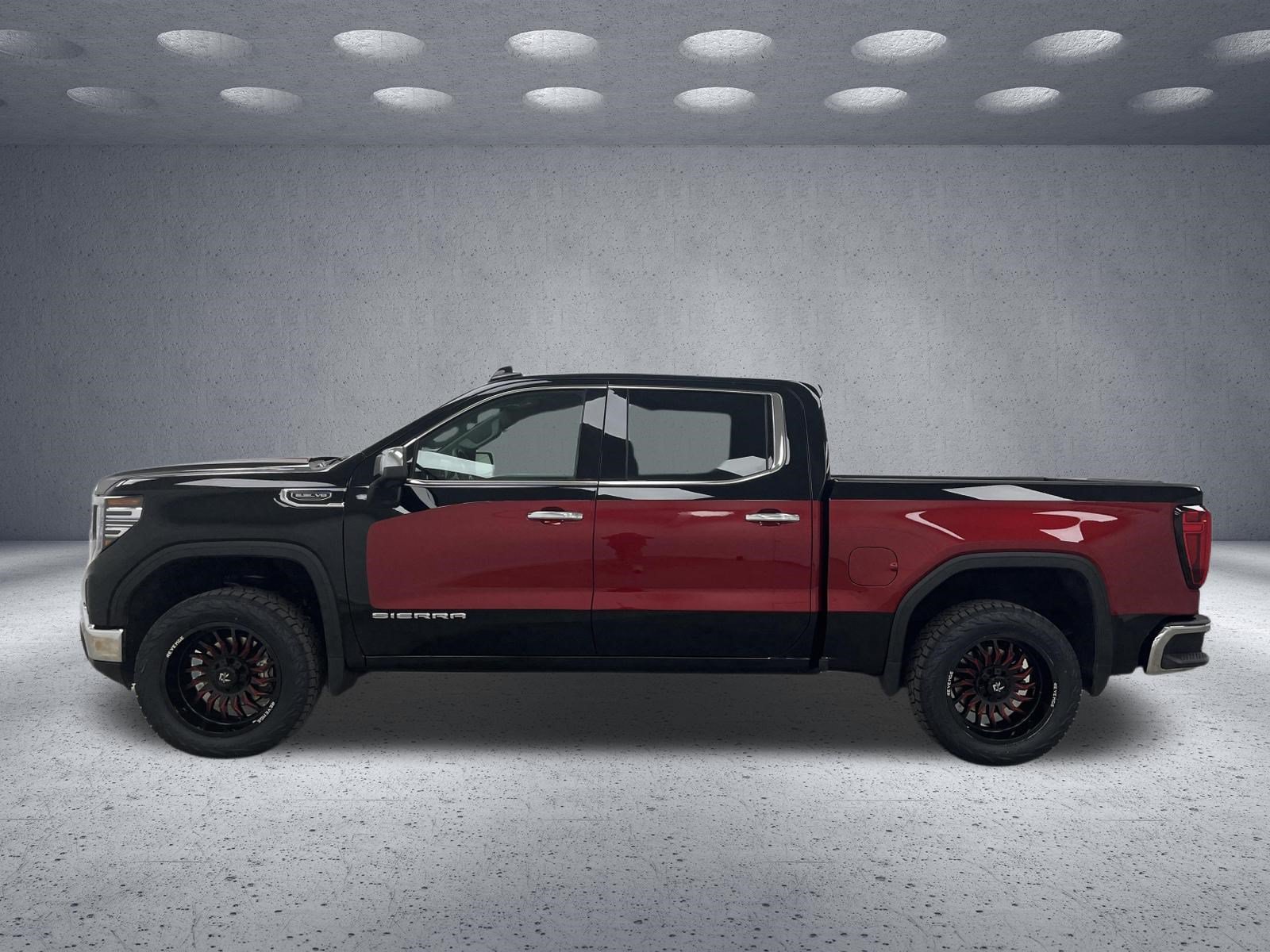 Used 2026 GMC Sierra 1500 SLT AWD/4WD image 2