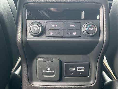 Used 2022 GMC Acadia AT4 w/ Technology Package image 24