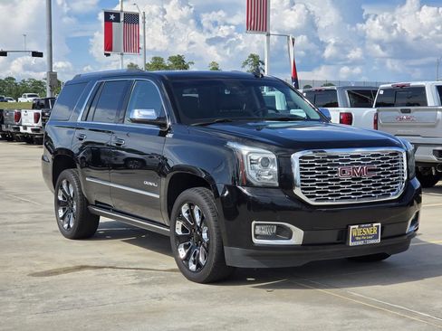 Used 2018 GMC Yukon Denali w/ Denali Ultimate Package AWD/4WD image 3