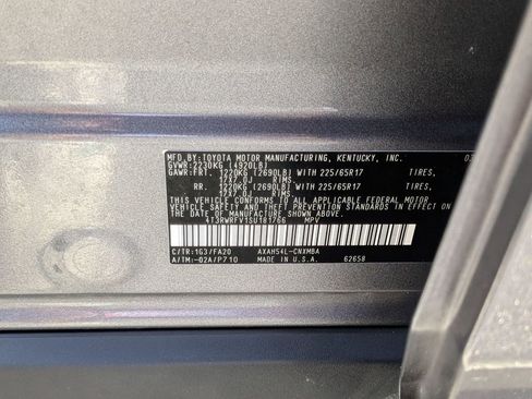 Used 2025 Toyota RAV4 XLE image 32