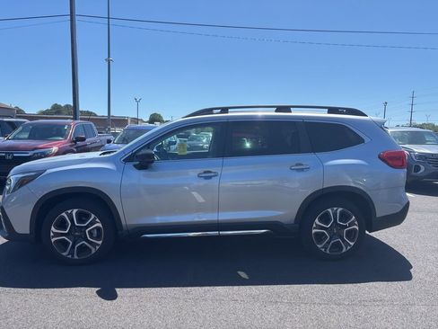Used 2024 Subaru Ascent Limited w/ Technology Package AWD/4WD image 8