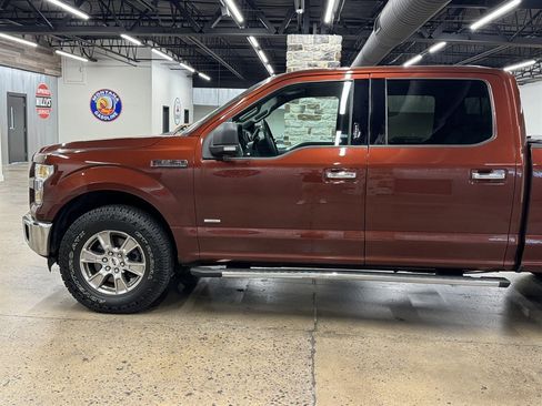 Used 2015 Ford F150 XLT w/ Equipment Group 302A Luxury AWD/4WD image 5