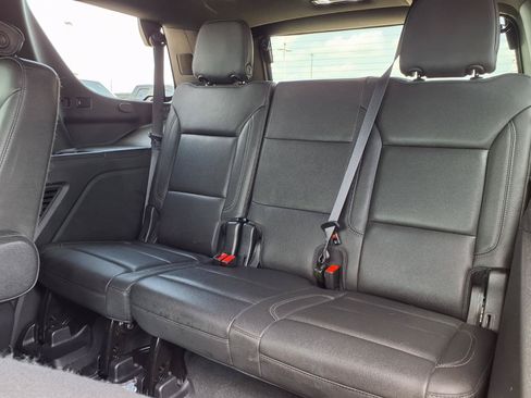 Used 2022 Chevrolet Tahoe LT w/ Luxury Package RWD image 22