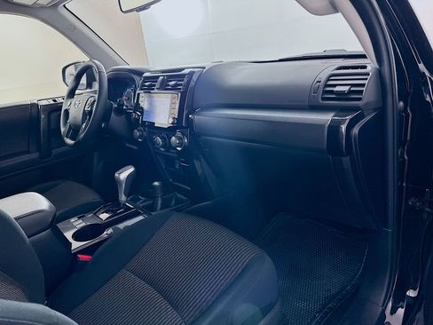 Certified 2024 Toyota 4Runner TRD Off-Road image 28