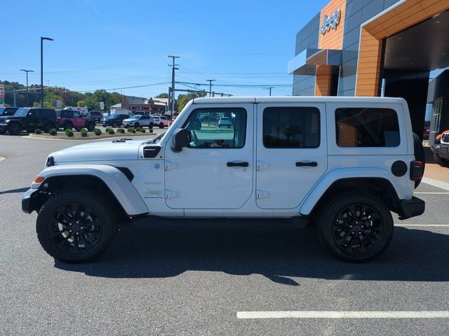 Used 2024 Jeep Wrangler Unlimited Sahara w/ Technology Group AWD/4WD image 7