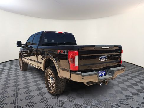 Used 2018 Ford F250 King Ranch w/ King Ranch Ultimate Package AWD/4WD image 3