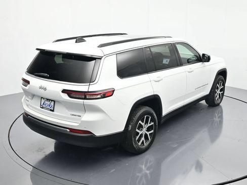 Used 2024 Jeep Grand Cherokee L Limited w/ Luxury Tech Group II AWD/4WD image 34