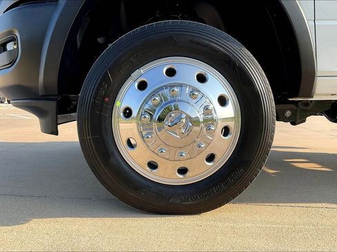 New 2026 RAM 5500 Tradesman AWD/4WD image 17