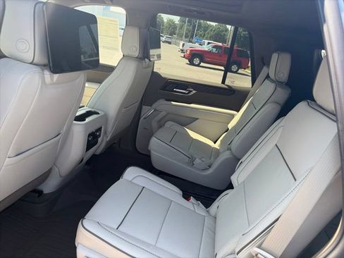 New 2026 GMC Yukon Denali w/ Advanced Technology Package AWD/4WD image 11