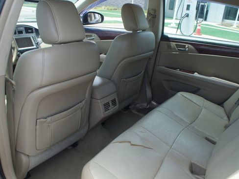 Used 2011 Toyota Avalon Limited FWD image 12