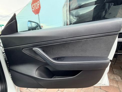 Used 2021 Tesla Model 3 Standard Range Plus RWD image 23