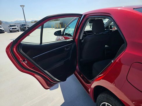 Used 2019 Toyota Corolla LE FWD image 15
